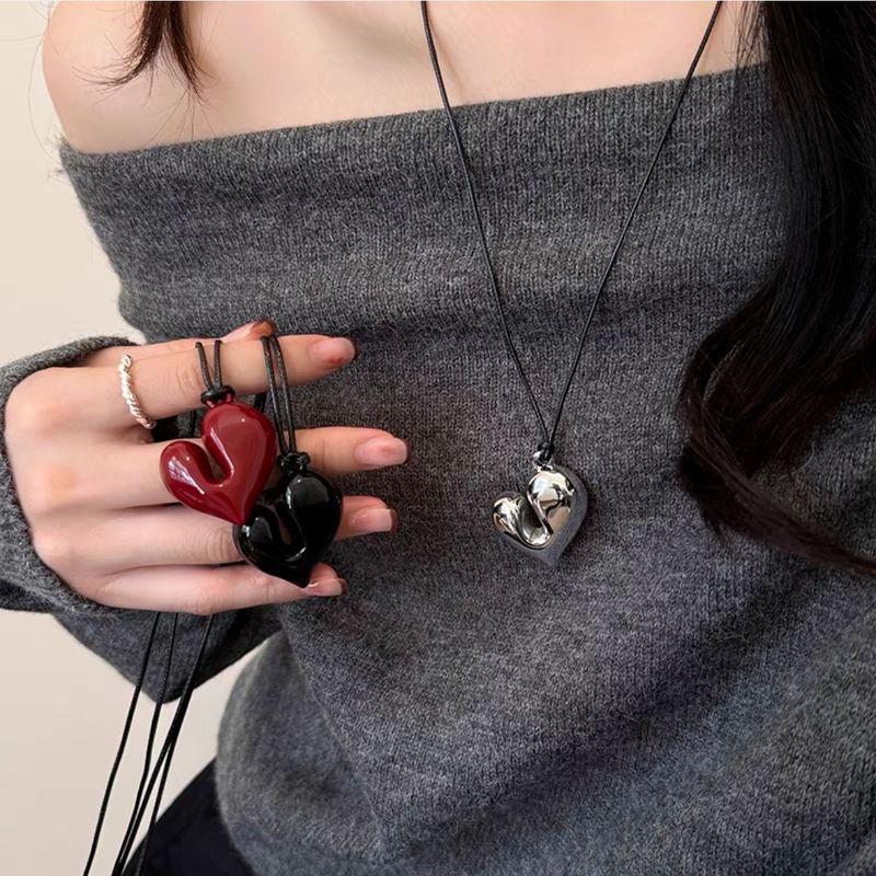 Korean Reinna Irregular Love Pendant Necklace Pullable Adjustable Sweater Chain Niche Sweet and Cool Versatile Accessories