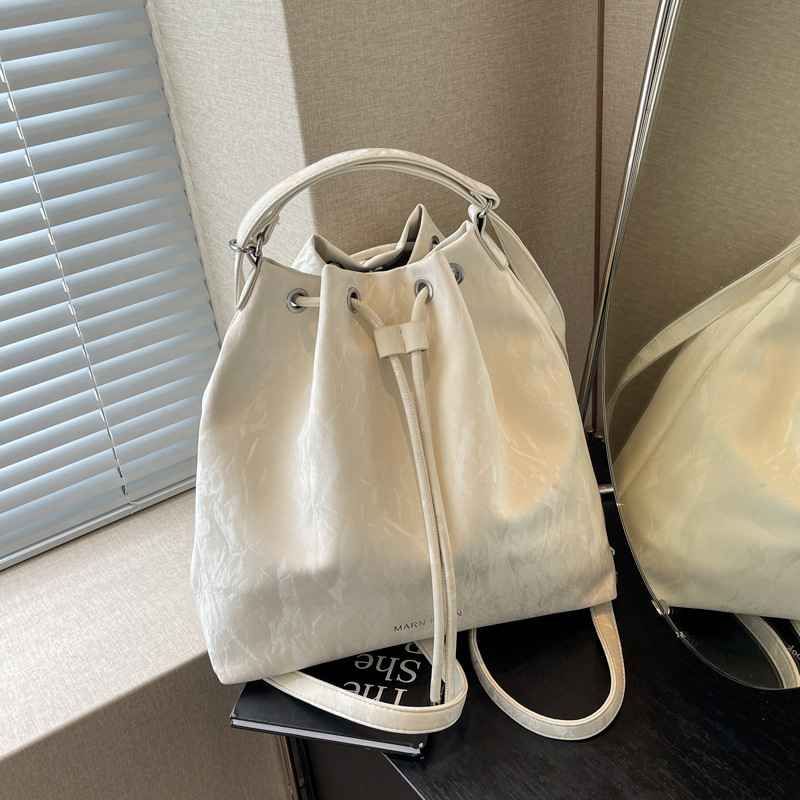 Cross-border 2024 summer new fashion solid color backpack high-end versatile handbag large capacity shoulder bag for women