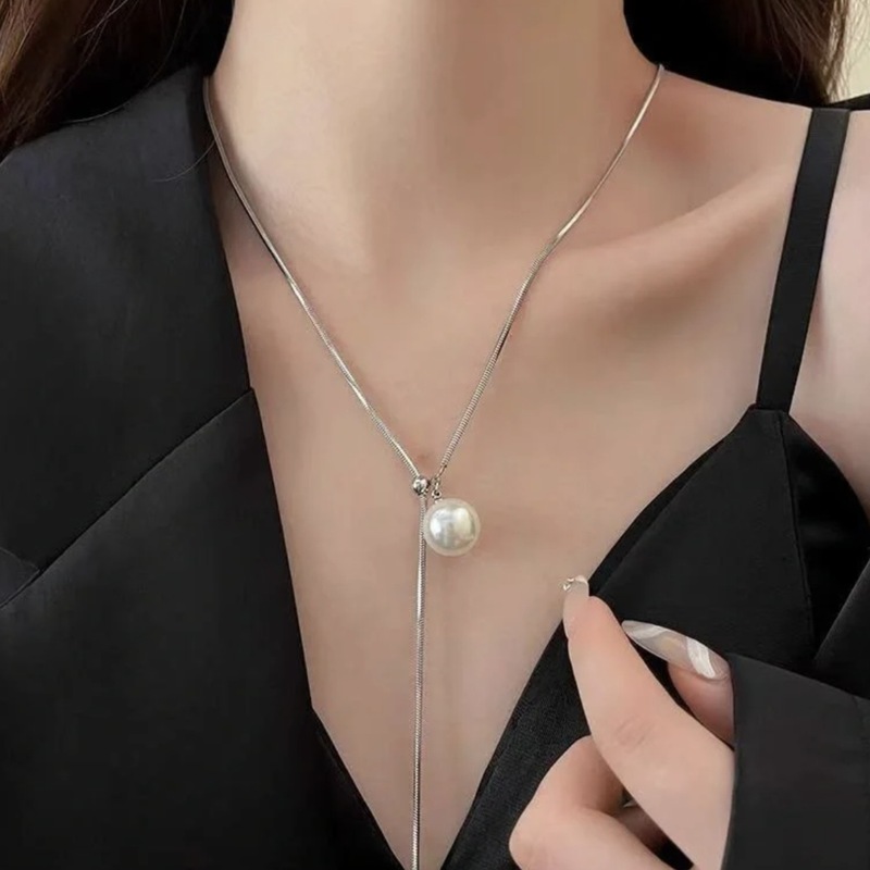 Long pearl sweater chain 2024 new hot style autumn and winter high-end accessories clavicle chain pull decorative chain versatile