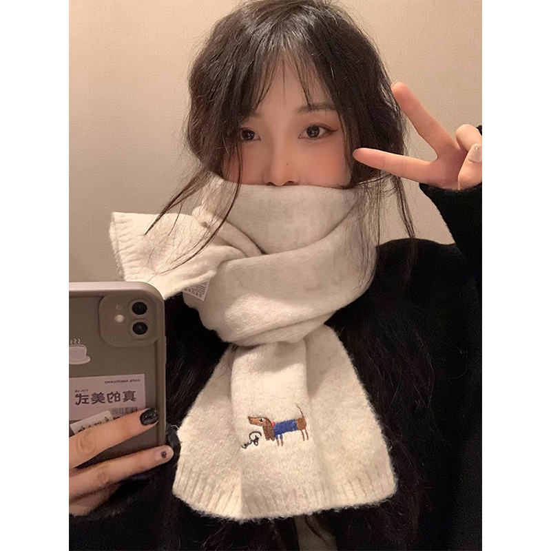 Korean style wool blended scarf for women winter 2024 new puppy embroidered versatile solid color scarf student high-end