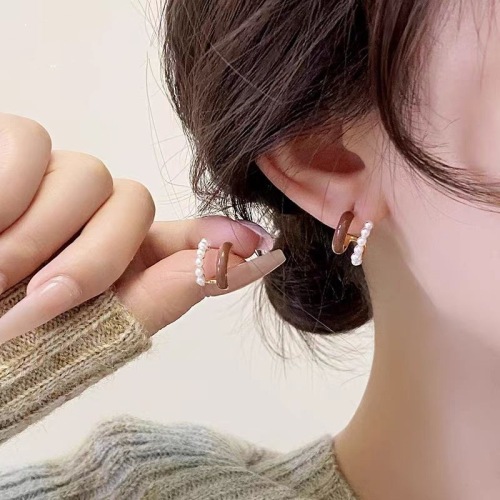 Ultra-exquisite pearl earrings, feminine and unique earrings, c-shaped earrings, high-end earrings, red earrings accessories~