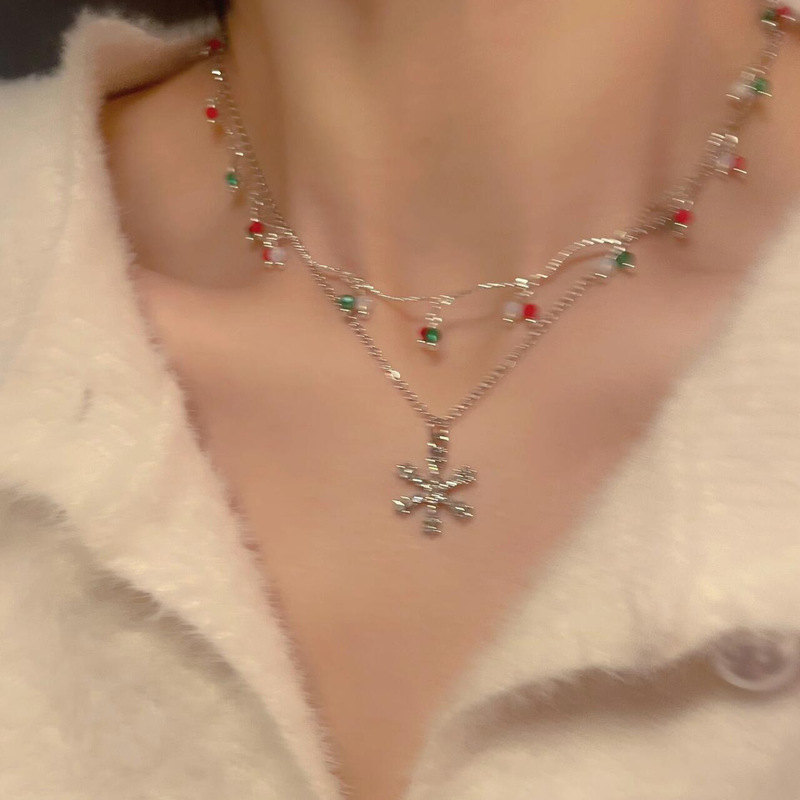 Christmas Super Fairy Snowflake Zircon Tassel Necklace Women's Autumn and Winter High-Quality Light Luxury Necklace Niche Sweater Clavicle Chain
