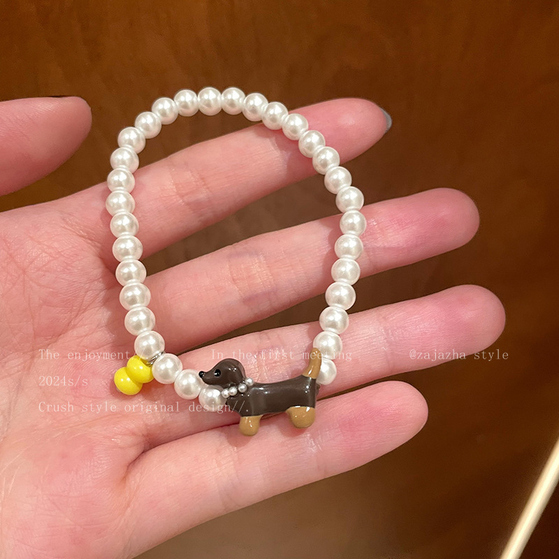 Spot Dachshund Pearl Pull Bracelet Women's Niche Design High-end Hand Accessories Korean Ins Style Cute and Sweet