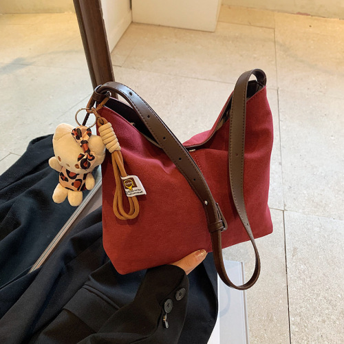 Autumn Retro Fashion Bucket Bag 2024 New Trendy Casual Large Capacity Shoulder Bag Work Commuting Underarm Bag