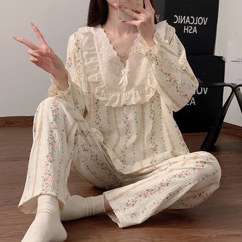 Yunduo cotton pajamas for women in spring and autumn princess style lace long-sleeved trousers sweet floral home wear set can be worn outside