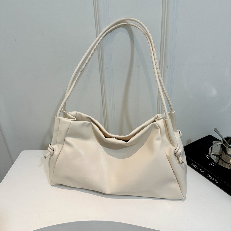 Soft leather large capacity fashionable Korean style handbag 2024 women go out to work new style shoulder tote bag women's trendy bag