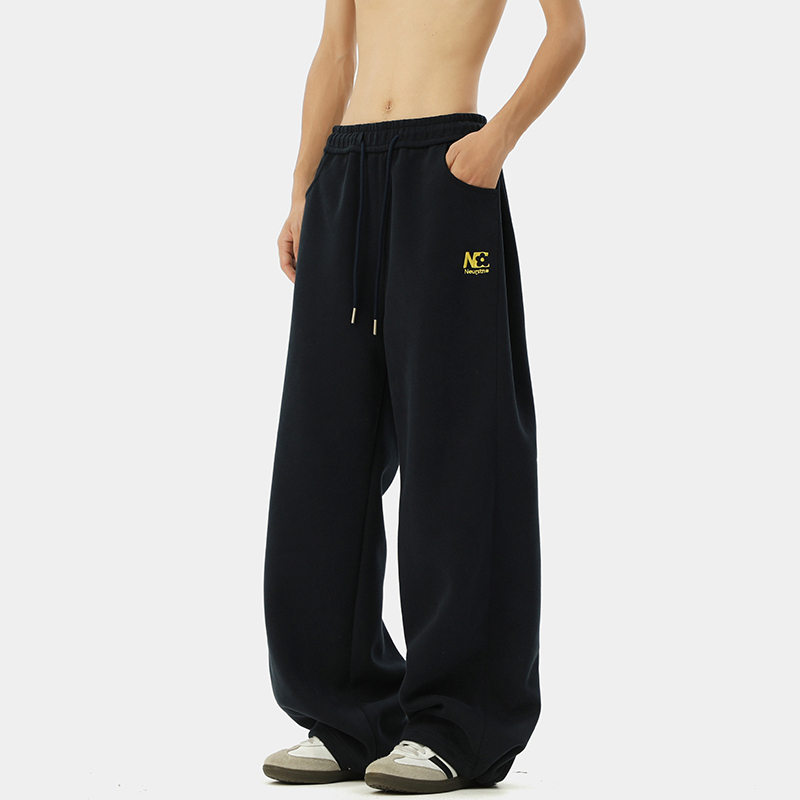 American black sports pants for men in fall and winter, loose drapey straight wide-leg pants, cleanfit casual long pants