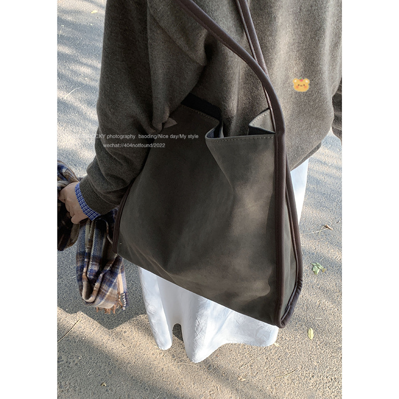Winter retro deerskin velvet armpit bag for women 2024 new Korean style tote bag casual large capacity shoulder bag