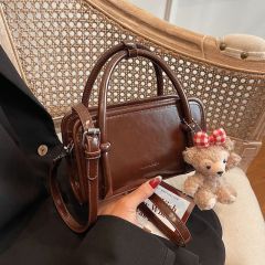 Korean niche design handheld small bag for women 2024 new autumn and winter fashion retro small square bag versatile crossbody bag
