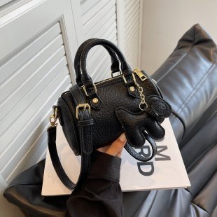 New niche design fashion crossbody bag texture summer portable pillow bag high-end bag for women