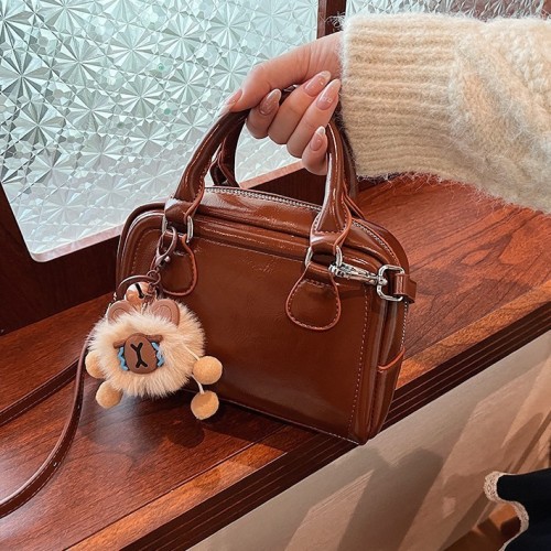 Hand-carrying retro fashion pleated small square bag for women 2024 new niche simple casual shoulder bag style women's bag