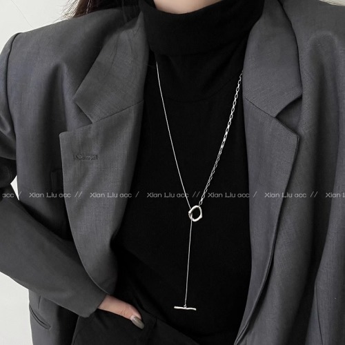 Titanium steel splicing ot buckle autumn and winter necklace women's new clavicle chain light luxury niche sweater chain