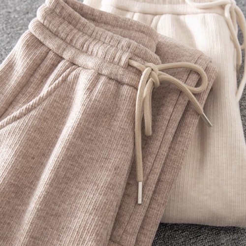 Cashmere Oatmeal Color Women's Thicker Warm High-Waisted Wide-Leg Trousers with a Draping Effect 2024 New Autumn/Winter Long Trousers for a Slimming Look