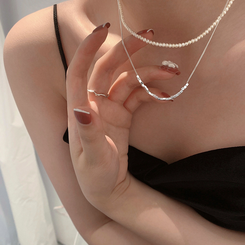 Suchuang S925 sterling silver small square necklace women's light luxury niche design versatile simple ins cold style clavicle chain