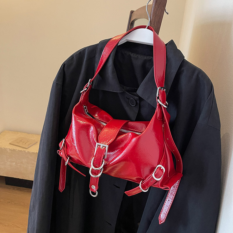 New popular niche texture women's bag early autumn 2024 new retro hot girl armpit bag niche single shoulder armpit bag