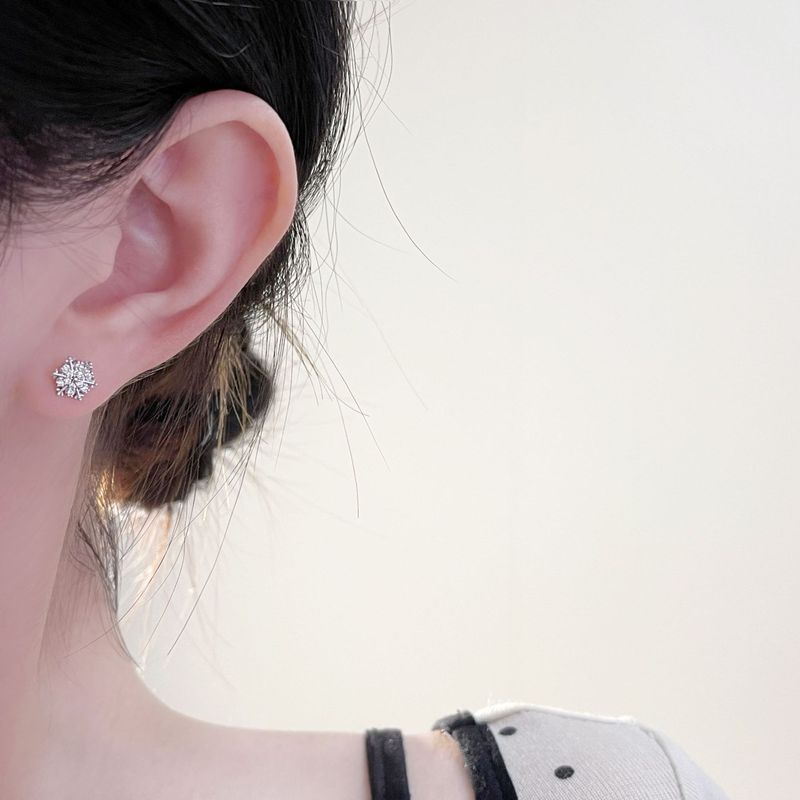 Tears of the Star Four-pointed Star Water Drop Zircon Cool Temperament High-level Snowflake Diamond 316L Titanium Steel Ear Hole Earrings