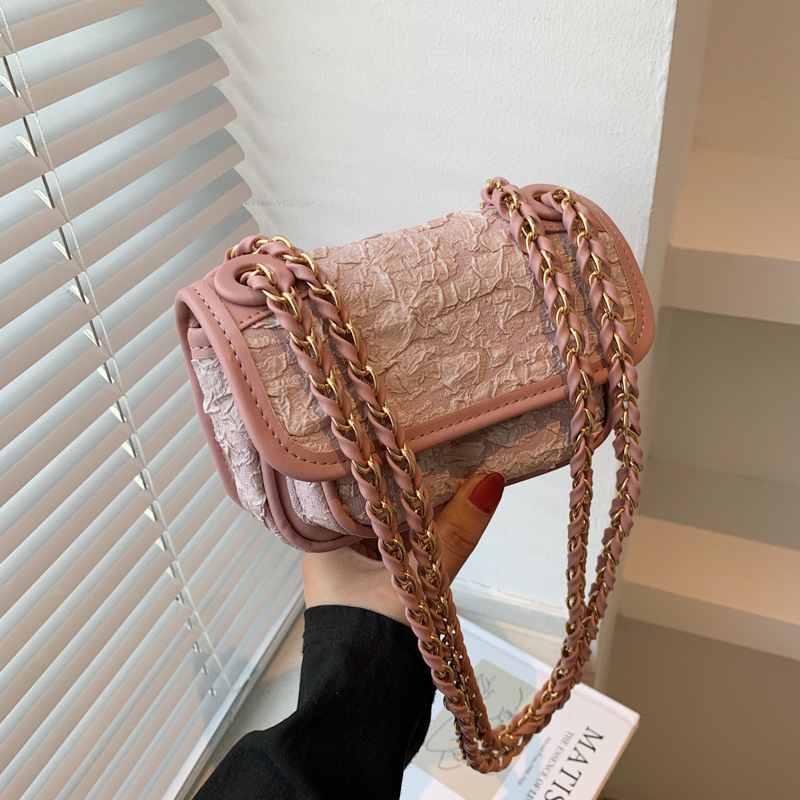Textured versatile bag for women, new trendy and fashionable summer versatile chain crossbody bag, single shoulder armpit small square bag