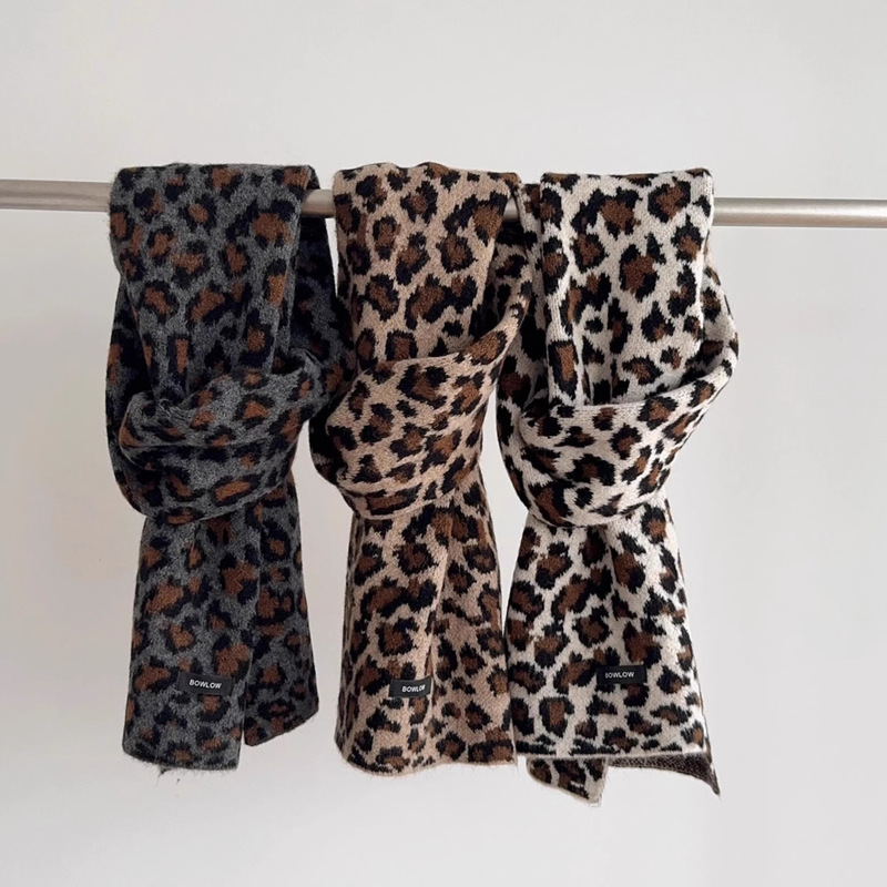 Korean style leopard print wool scarf new knitted scarf women's winter printing high-end thickened warm large shawl trend