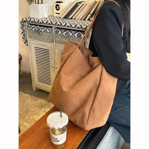 Japanese retro suede tote bag, new large-capacity casual armpit bag, lazy and relaxed commuting shoulder bag