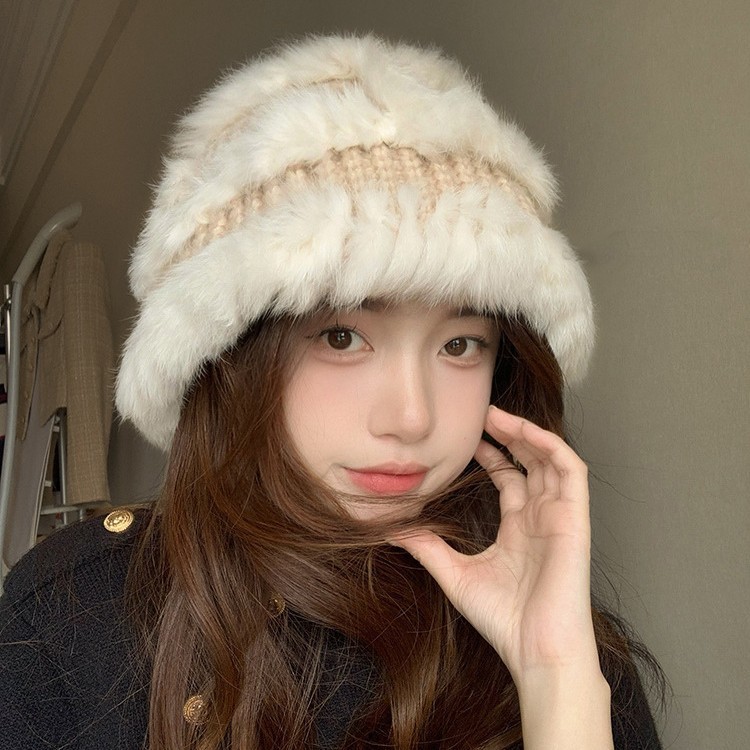 Plush fisherman hat for women in autumn and winter, Korean version, all-match face-showing small knitted hat, thickened and warm, ear-protecting rabbit fur hat, trendy