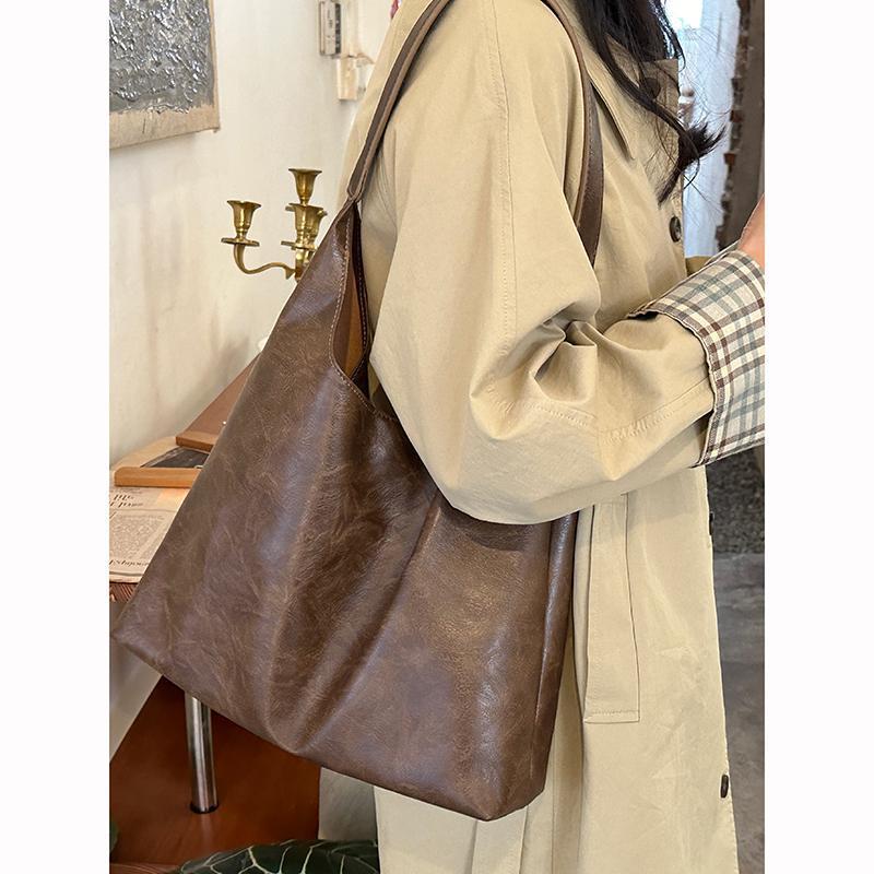 American retro college style tote bag, new soft leather class, high-end commuting shoulder bag, large capacity mother-in-law bag
