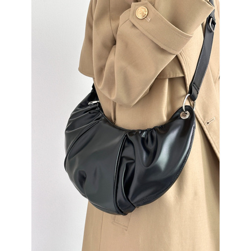 Hua'er and Boy Zhao Zhaoyi's same style Korean style pleated pod bag for women large capacity bag horn shoulder crossbody bag