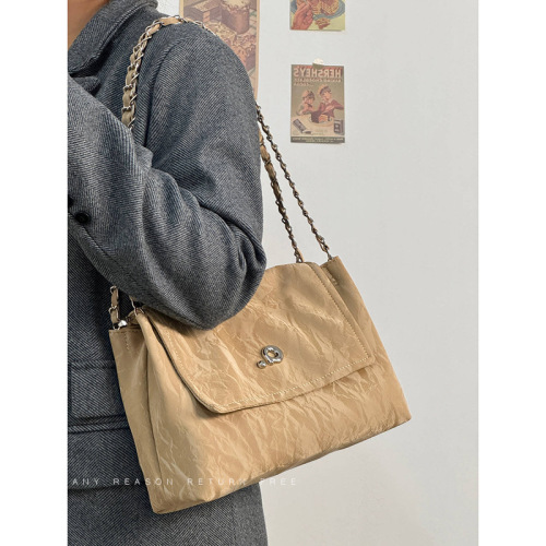 Women's new style large-capacity single shoulder commuter chain armpit bag high-end versatile tote bag