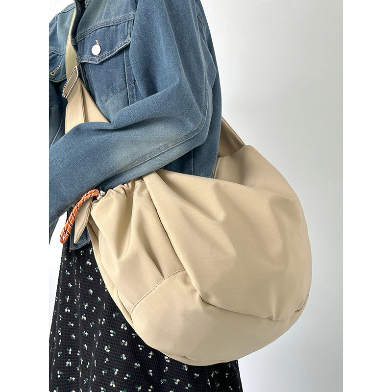 Huaer and the young Jiang Shuying Zhao Zhaoyi same style bag 2024 new sports crossbody bag single shoulder dumpling bag for women