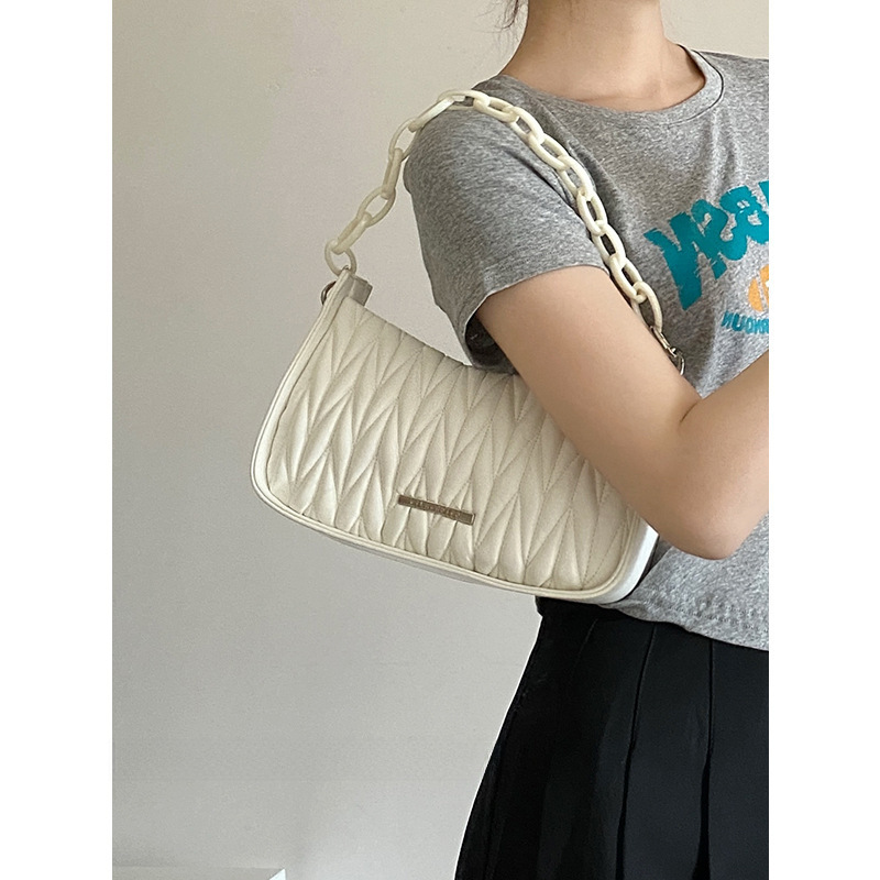 Bags 2024 New Pleated Diamond Crossbody Bag Women Summer Acrylic Chain High-Quality Versatile Underarm Shoulder Bag