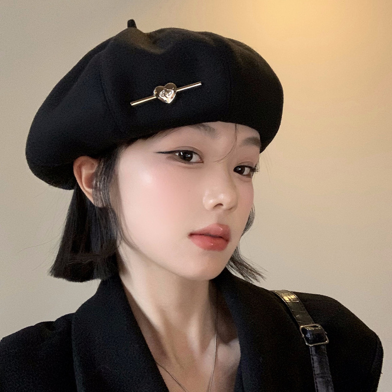 Love black beret women's 2024 new octagonal bud painter's hat big head circumference showing face small hat trendy