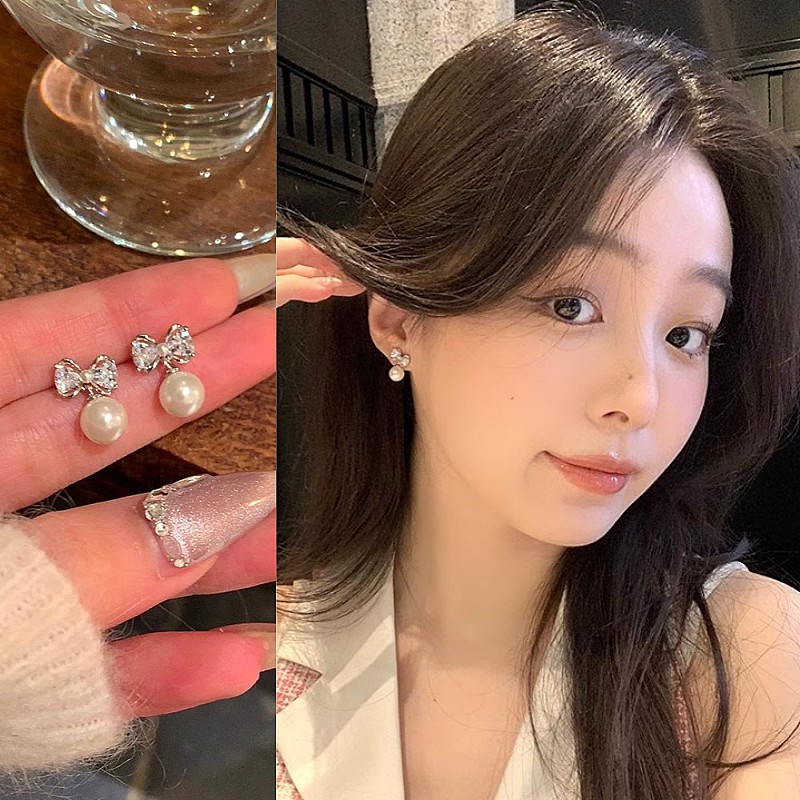 Bow Pearl Earrings Women's Light Luxury High-end Autumn and Winter Earrings New 2024 Hot Style Earrings No Piercing Ear Clips