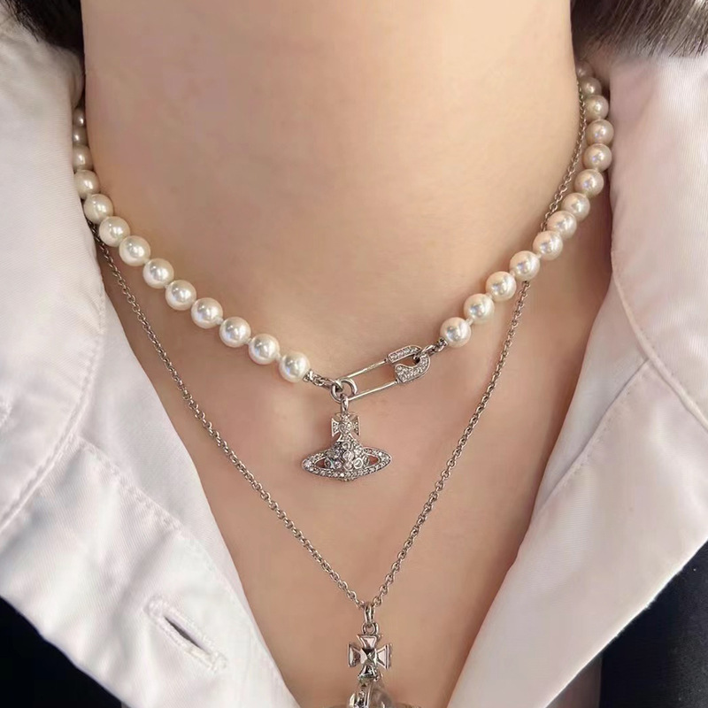 Queen Mother Pin Pearl Necklace Saturn Paperclip Pearl Pendant Pearl European and American Retro Fashion Clavicle Chain for Women