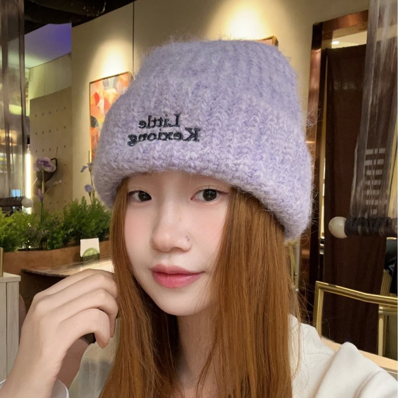 Hats for men and women in autumn and winter warm large head circumference embroidered letters couple ear protection headband cold hat showing face small woolen hat