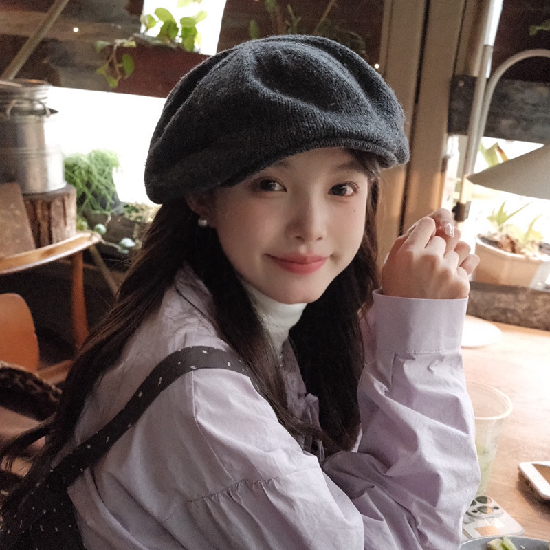 Liangfang Japanese retro autumn and winter beret with large head circumference, high-end face and small knitted painter hat