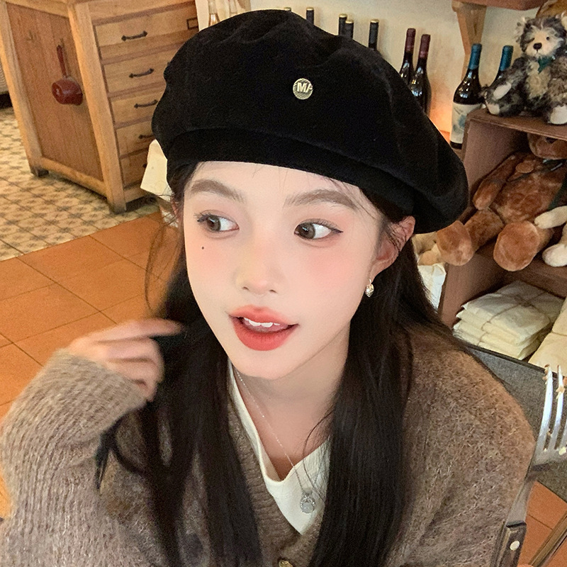 Liangfang Velvet Beret Hat 2024 New Autumn and Winter Octagonal Hat Versatile Black Painter Hat