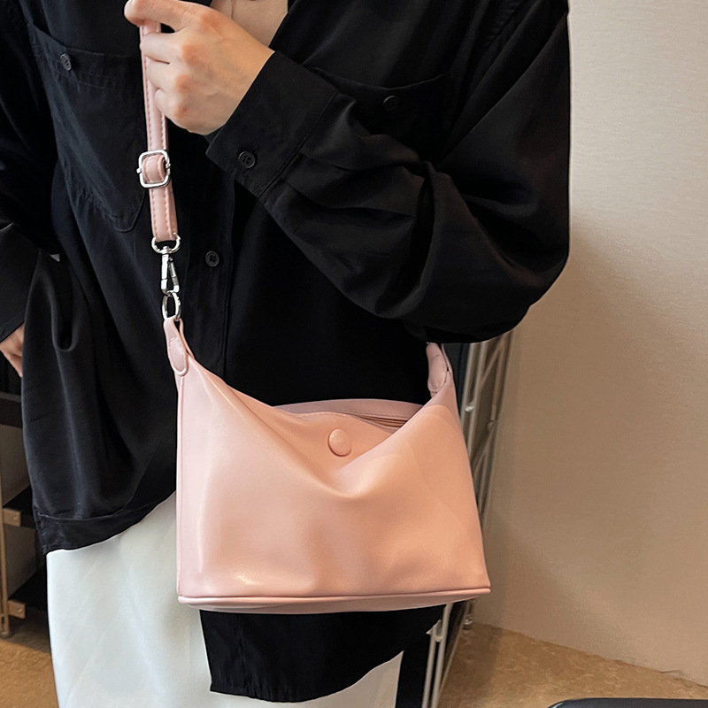 Candy color fashion shoulder bag new style bag for women spring and summer niche commuter bag pu simple crossbody bag trendy