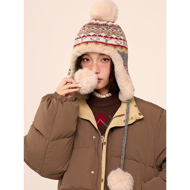 Autumn and winter retro niche knitted woolen hat, warm ear protection hat, thickened woolen Lei Feng hat, sweet and cute ethnic style