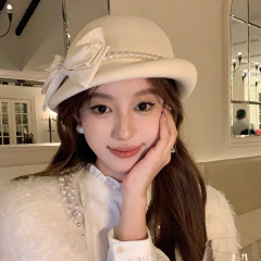 Thousands of gold, rich and beautiful Australian wool hat, French Hepburn style pearl bow woolen beret
