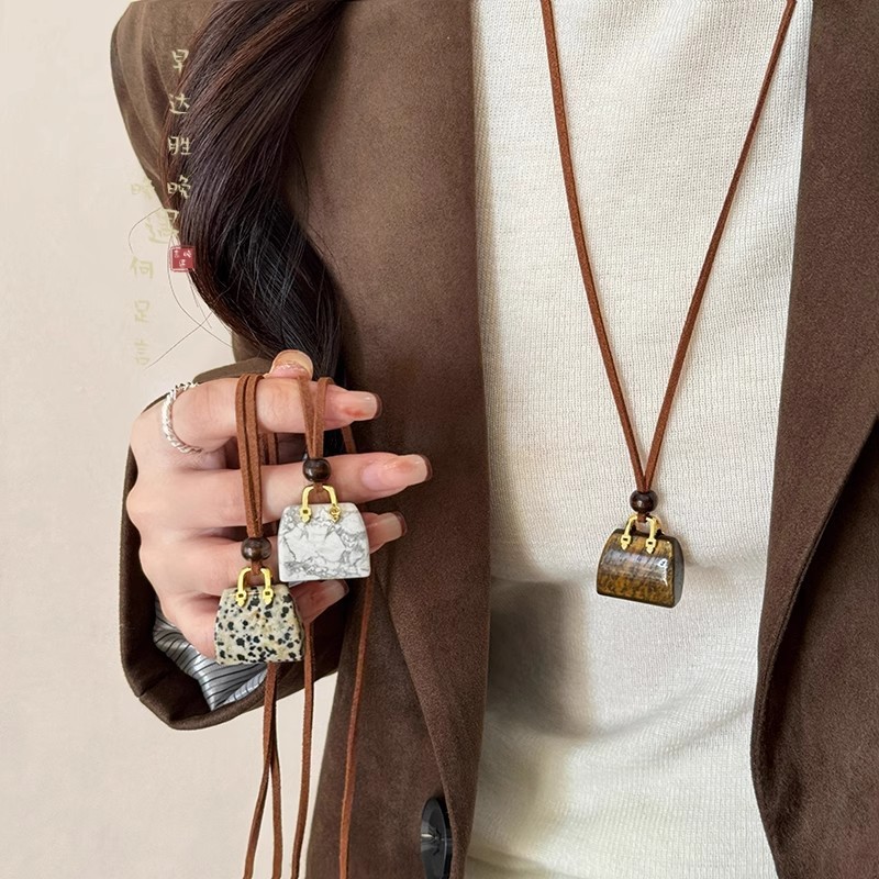 Retro artificial stone bag wooden bead necklace simple and versatile fashionable halter neck sweater chain temperament high-end necklace for women