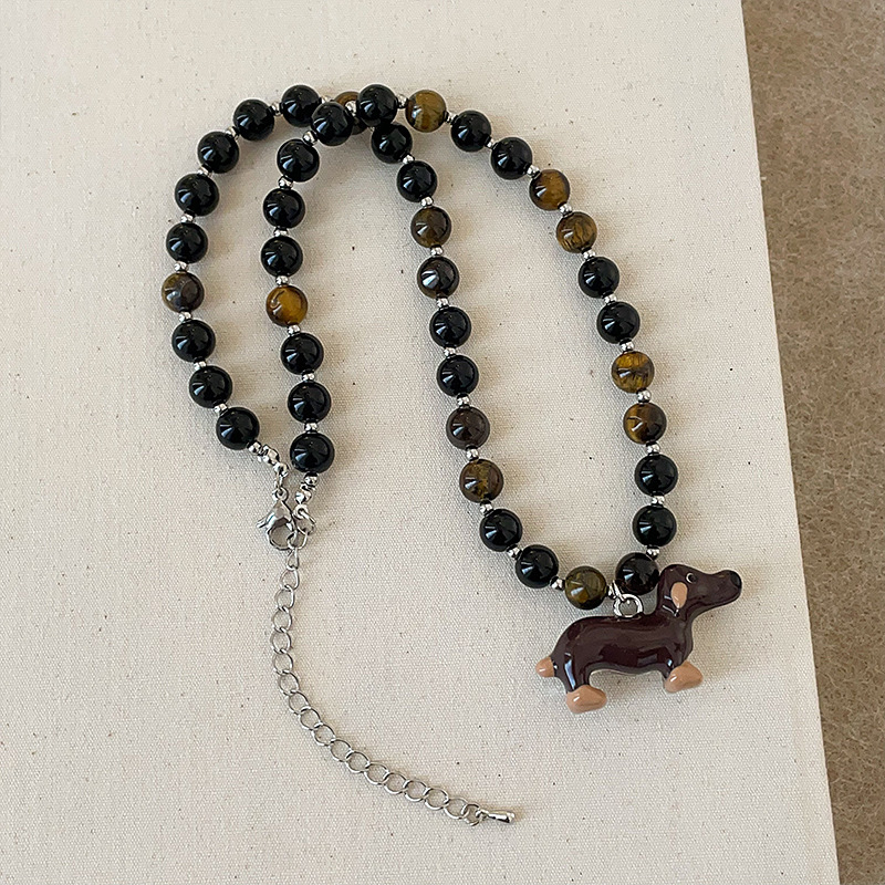 Cartoon Dachshund Pendant Tiger Eye Stone Beaded Necklace for Women Cute, Exquisite, Fashionable and Elegant Versatile Necklace Sweater Chain
