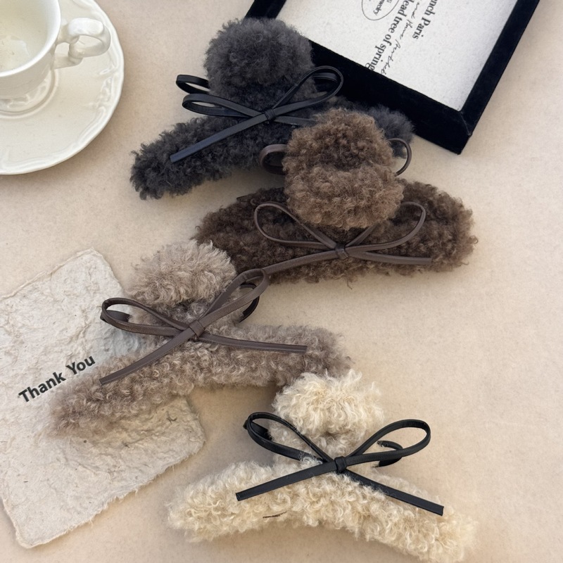 Autumn and winter high-end lamb wool large grabber hairpin sweet and cool leather bow hairpin shark clip hairpin hair accessory