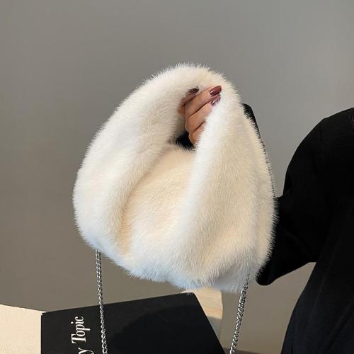 Cross-border super popular furry women's commuter crossbody bag 2024 new autumn and winter niche versatile plush handbag