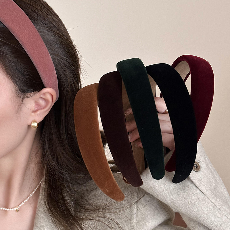 Solid color velvet wide-brimmed headband for women 2024 new high-end autumn and winter hair press headband fashionable style hairpin headwear