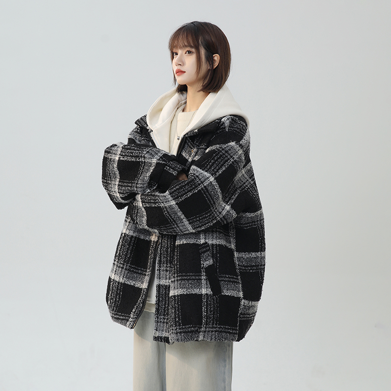 Neutral style autumn and winter woolen fake two-piece hooded plaid high-end loose woolen jacket for men and women