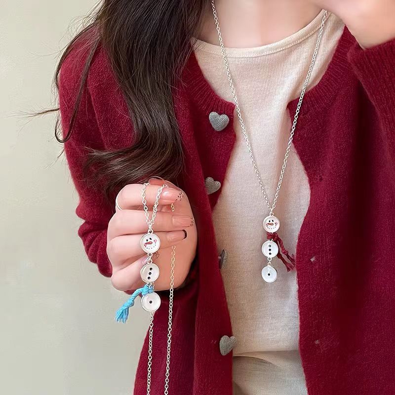 Winter little snowman ~ cute cartoon Christmas snowman scarf necklace new high-end autumn and winter sweater chain sweater chain