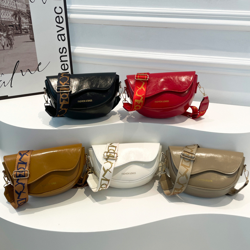 Bags for Women 2024 Autumn New Popular Retro Crossbody Bag Fashion Women's Shoulder Bag Casual Commuting Saddle Bag