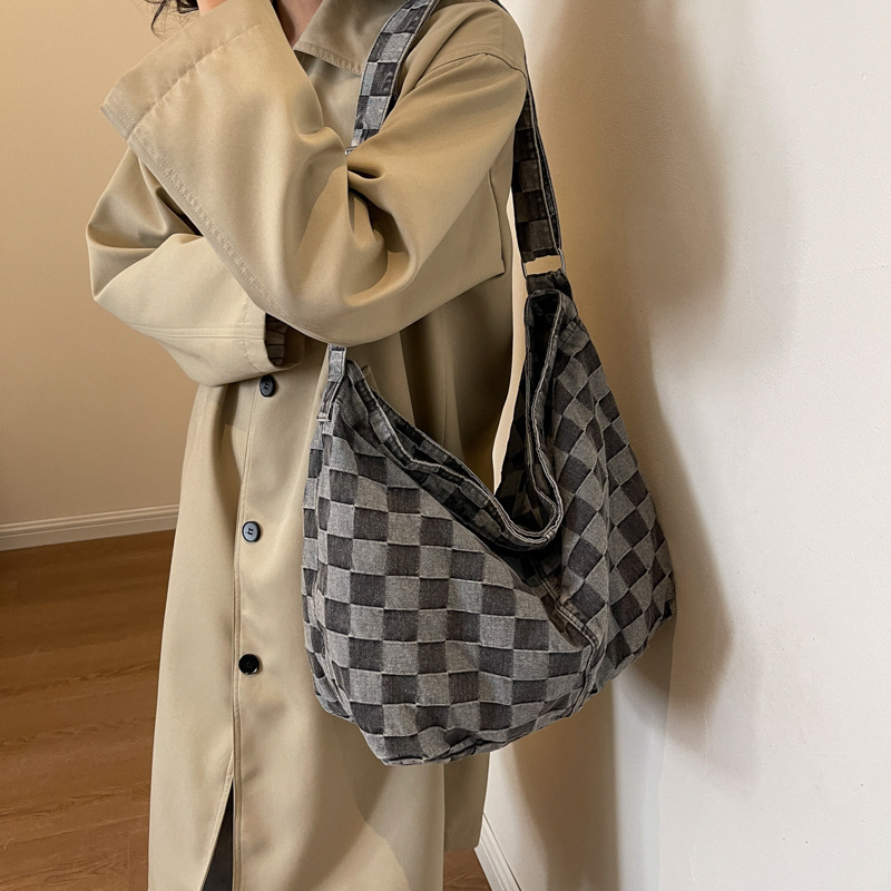 Casual Plaid Shoulder Bag Women's 2024 New Versatile Korean Style Casual Crossbody Bag Student Class Trendy Tote Bag