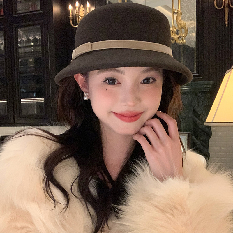 [My head is not round] All wool Hepburn style bow thousand gold hat 2024 new style small fisherman hat with face