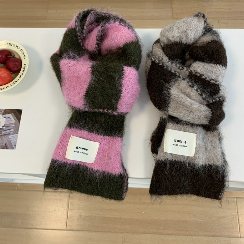 Dopamine striped color-blocking knitted warm scarf 2024 new women's high-end neck scarf, student versatile trend
