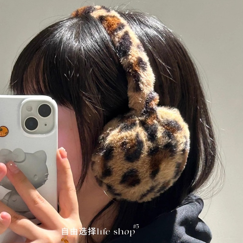Korean new style earmuffs for women, windproof and coldproof, outdoor street earmuffs, autumn and winter fashionable and versatile leopard print ear warmers